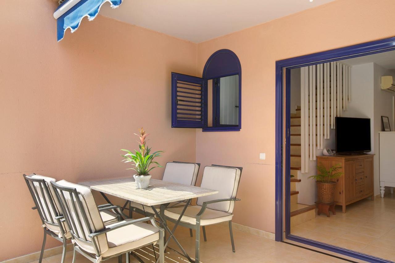 Free Airport Shuttle And Parking Villa San Bartolomé Buitenkant foto