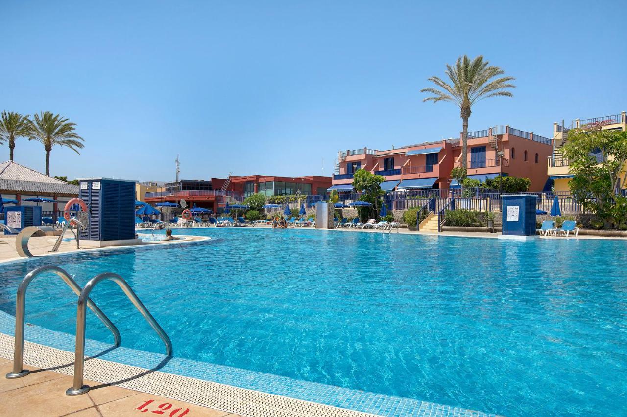 Free Airport Shuttle And Parking Villa San Bartolomé Buitenkant foto